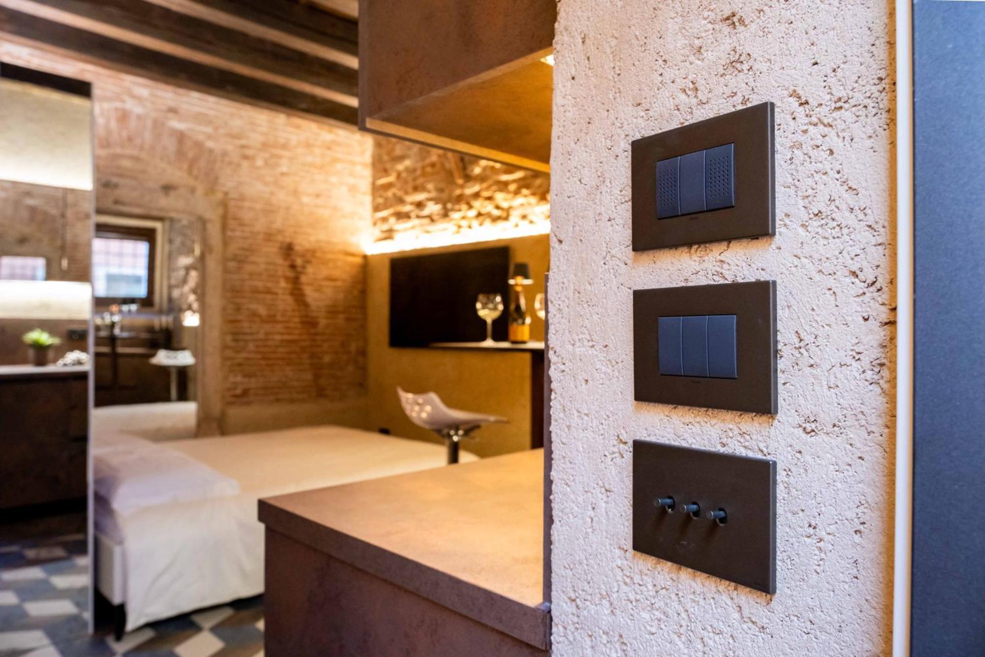 Verona Deluxe Boutique Room Экстерьер фото